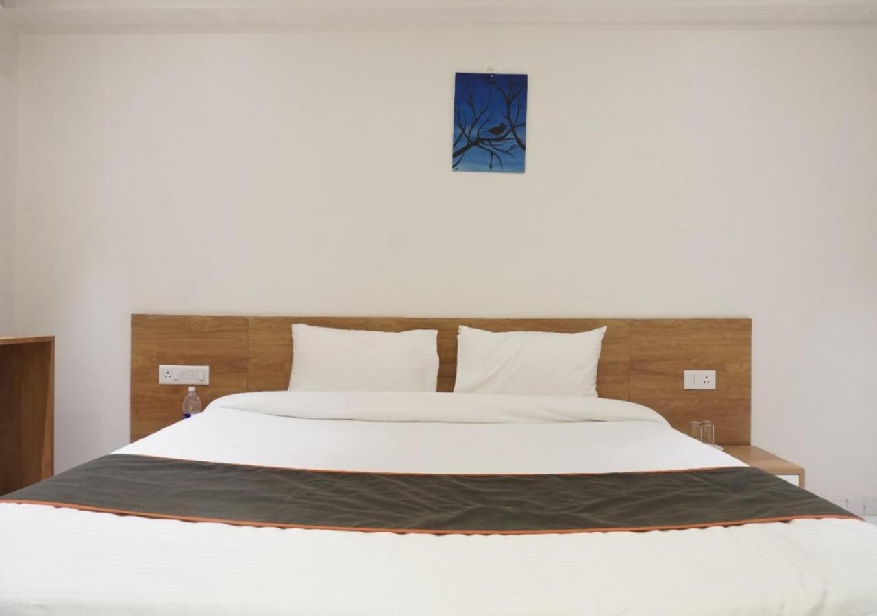 L P Regency Pune Exterior foto