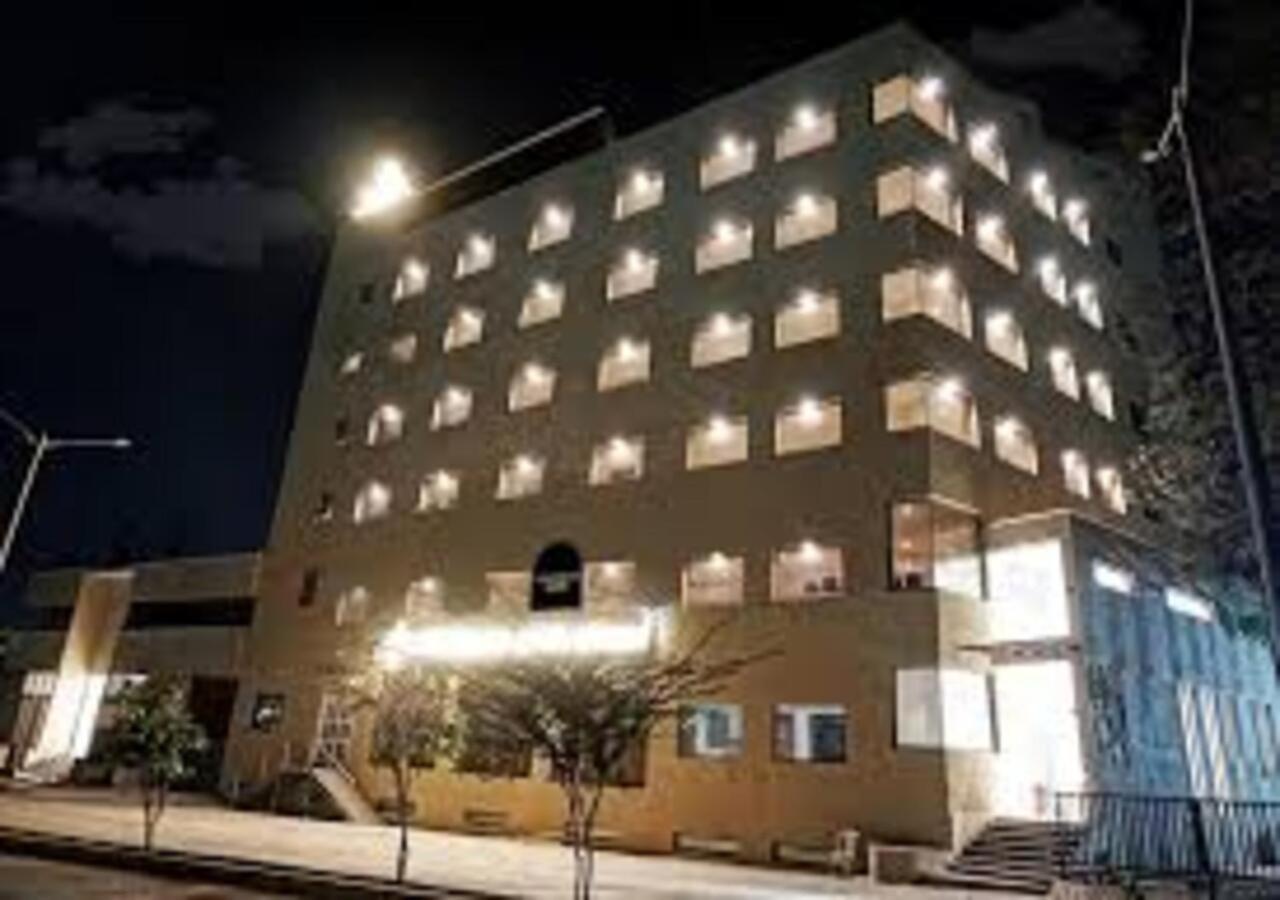 L P Regency Pune Exterior foto