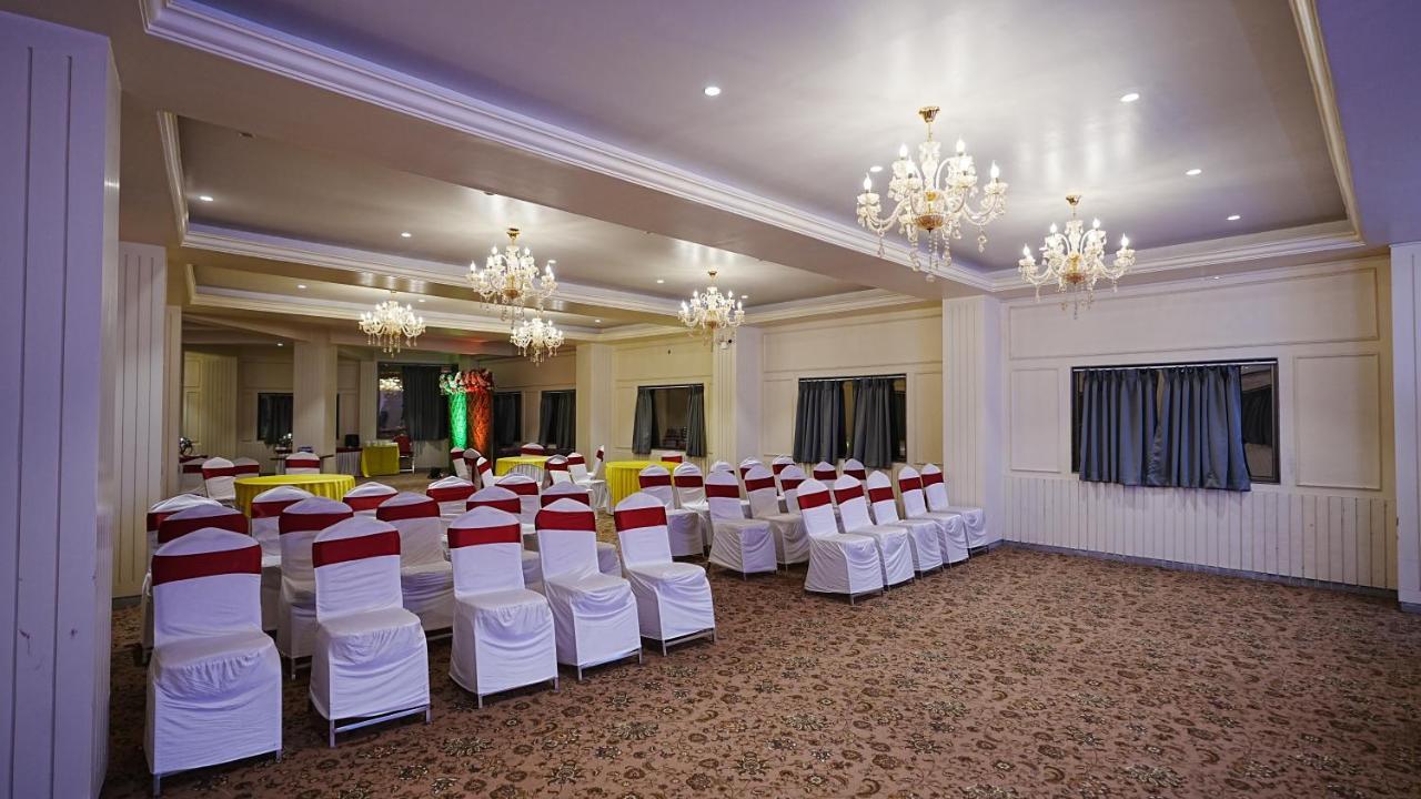 L P Regency Pune Exterior foto
