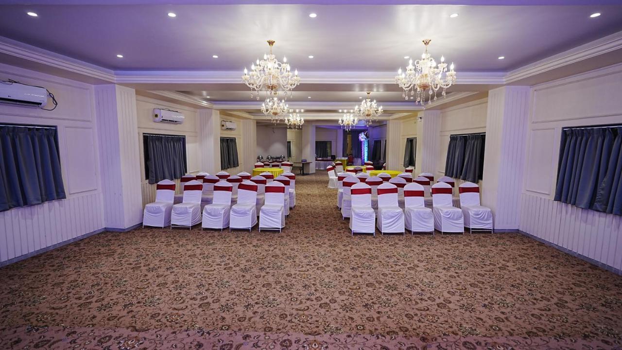 L P Regency Pune Exterior foto