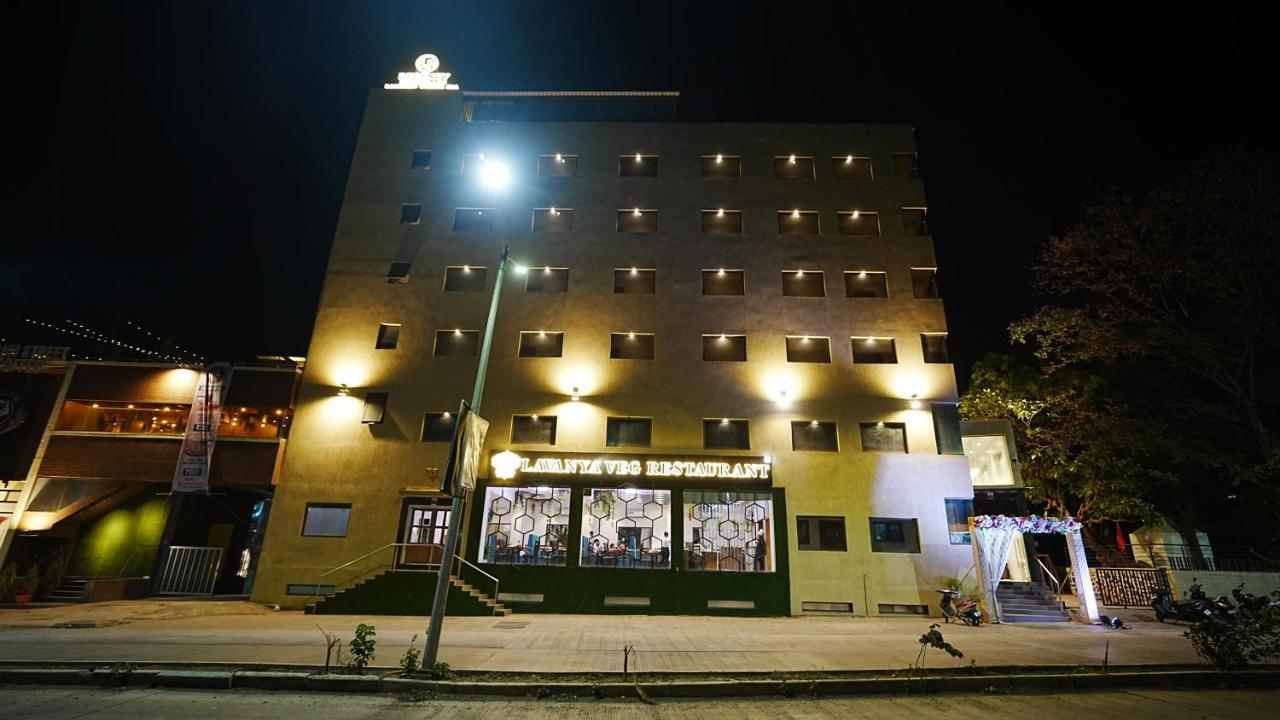 L P Regency Pune Exterior foto