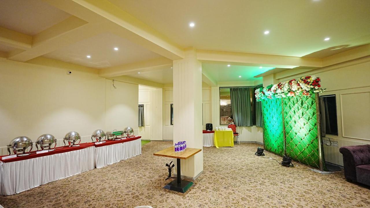 L P Regency Pune Exterior foto
