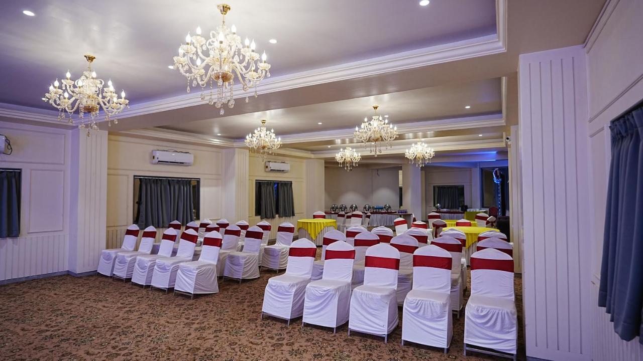 L P Regency Pune Exterior foto