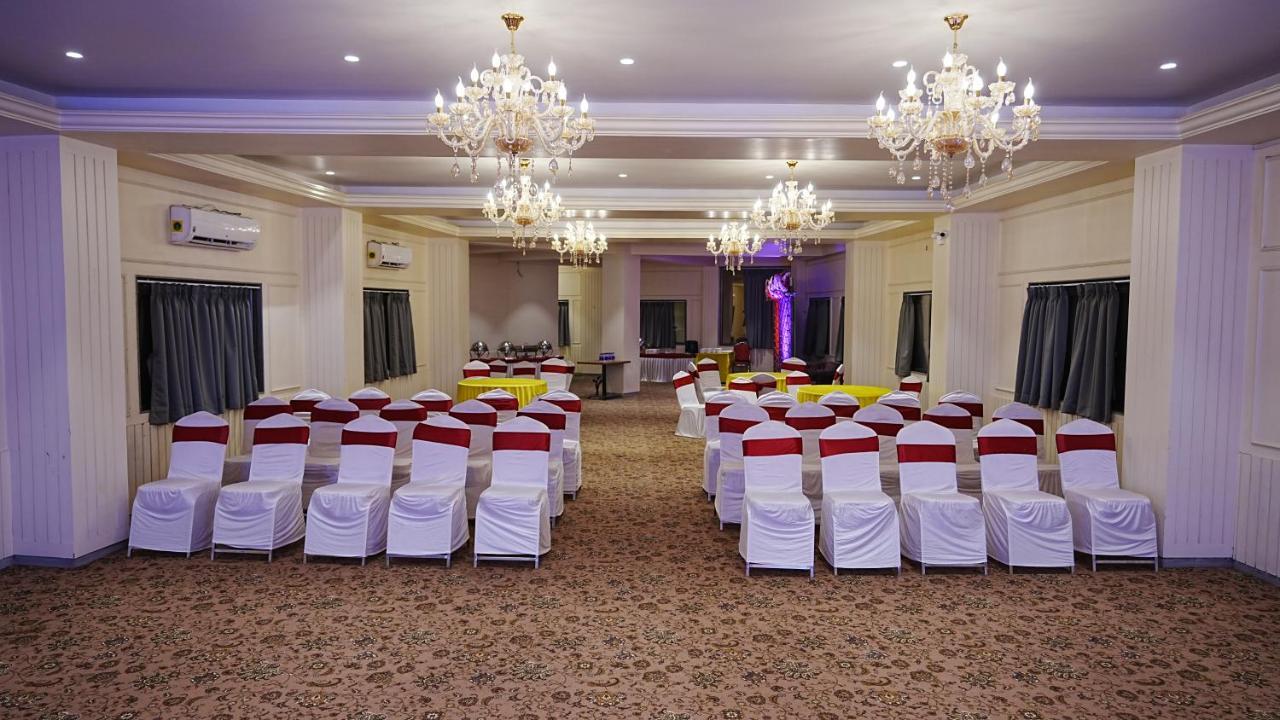 L P Regency Pune Exterior foto