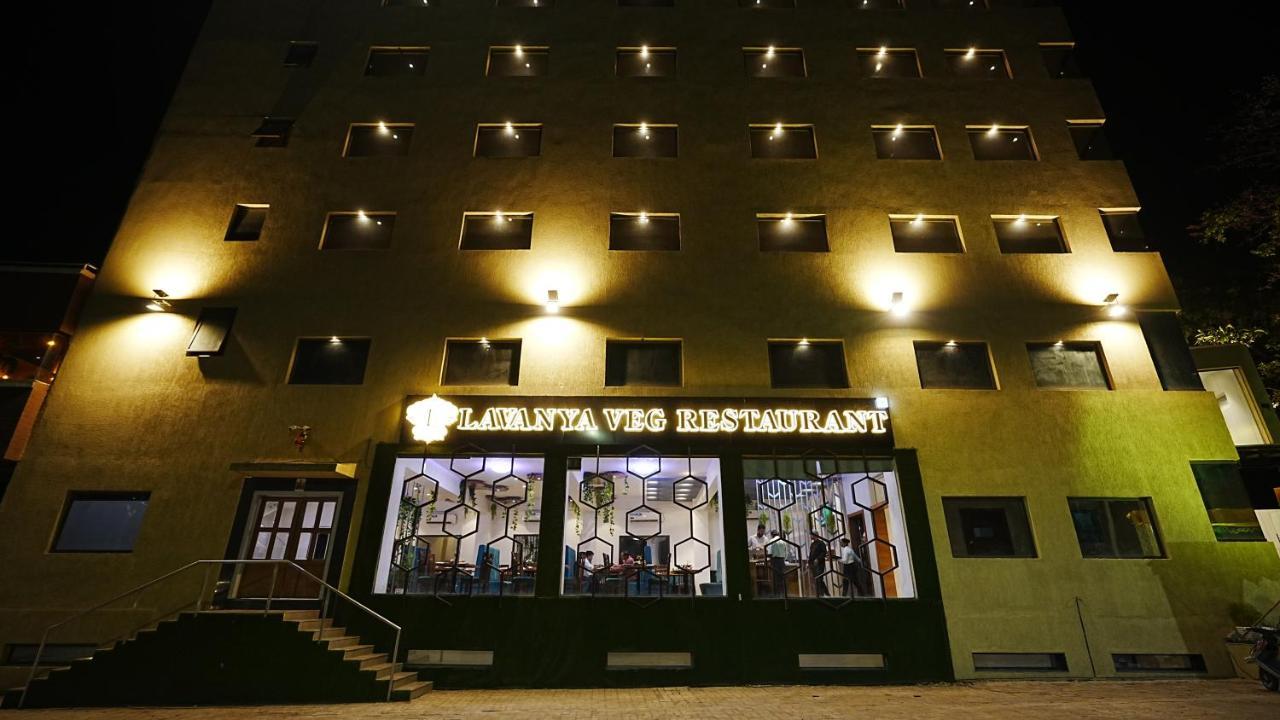 L P Regency Pune Exterior foto