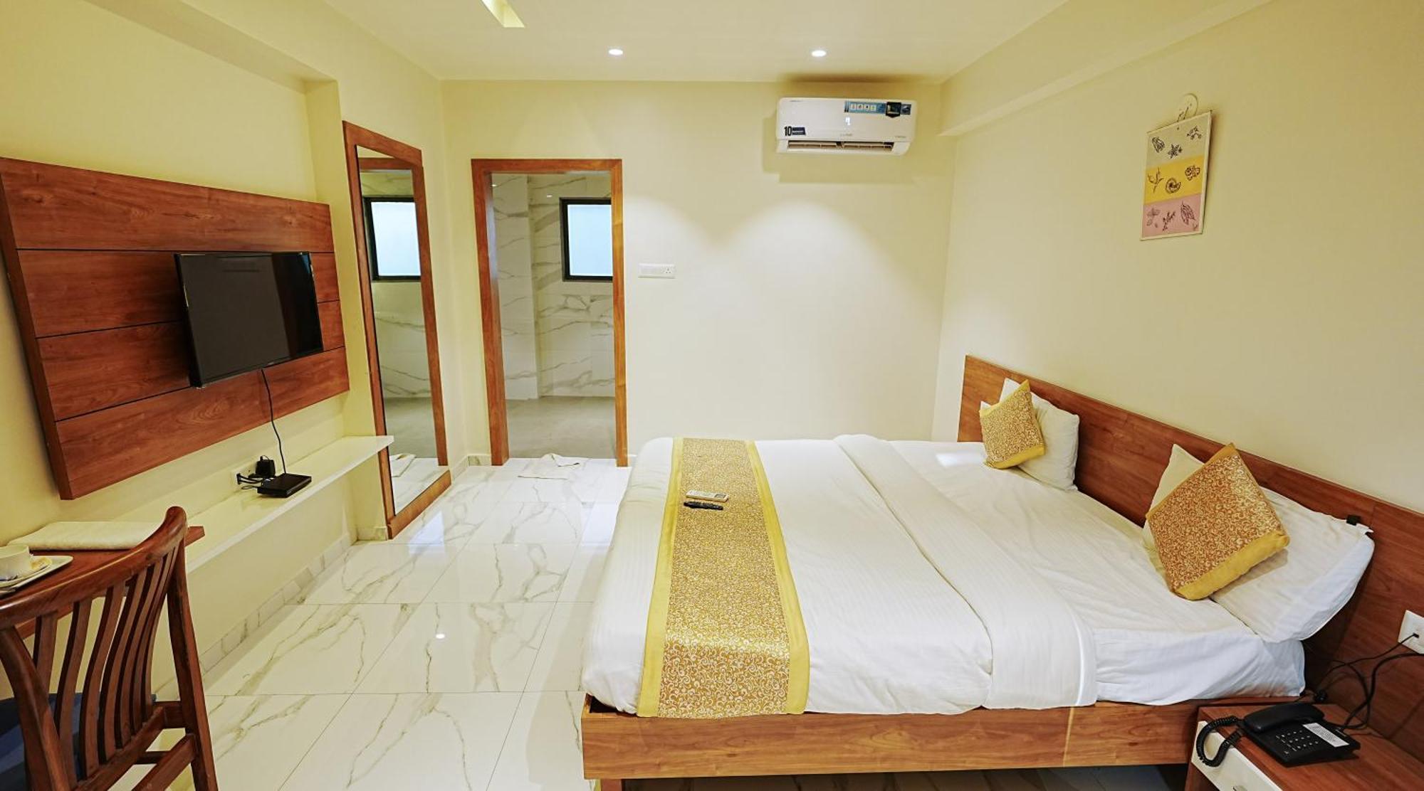 L P Regency Pune Exterior foto