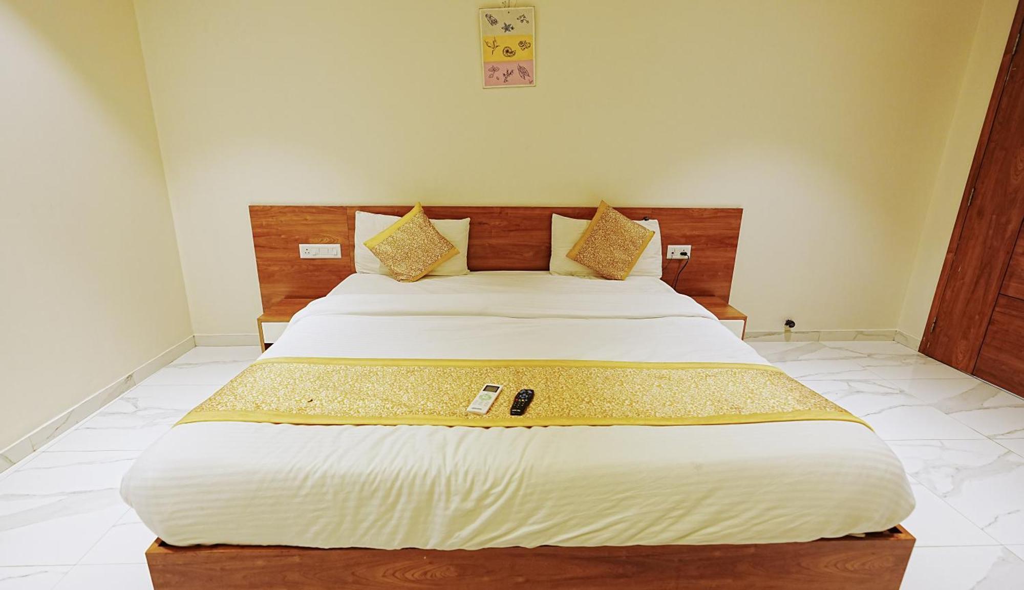 L P Regency Pune Exterior foto