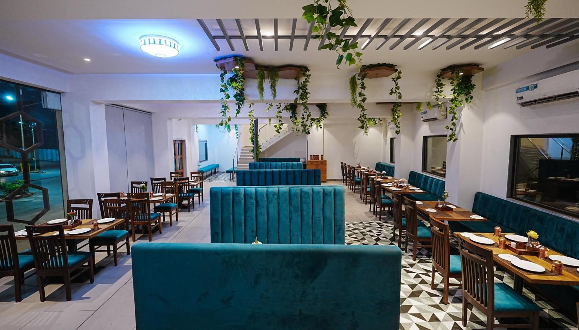L P Regency Pune Exterior foto