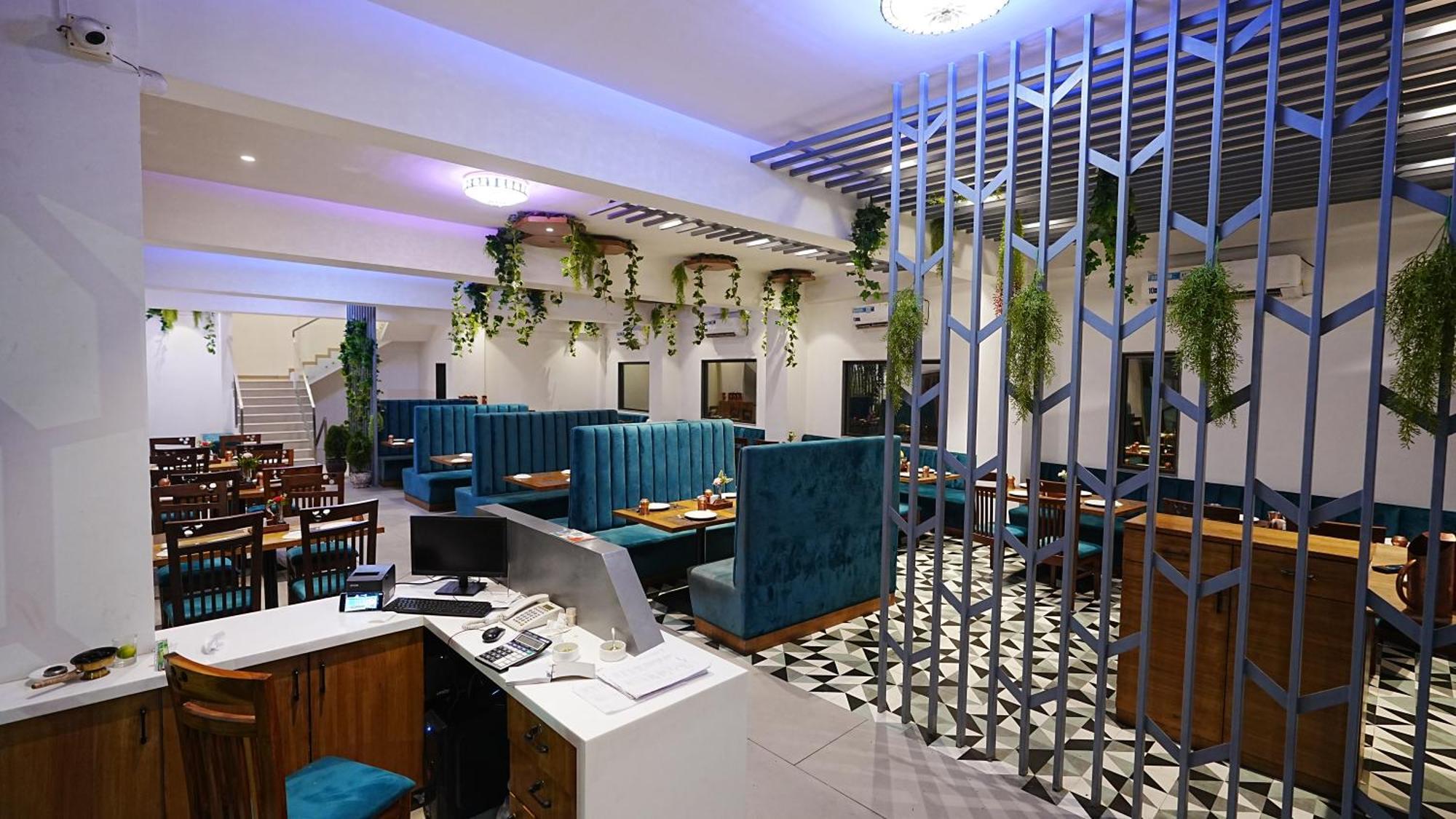 L P Regency Pune Exterior foto
