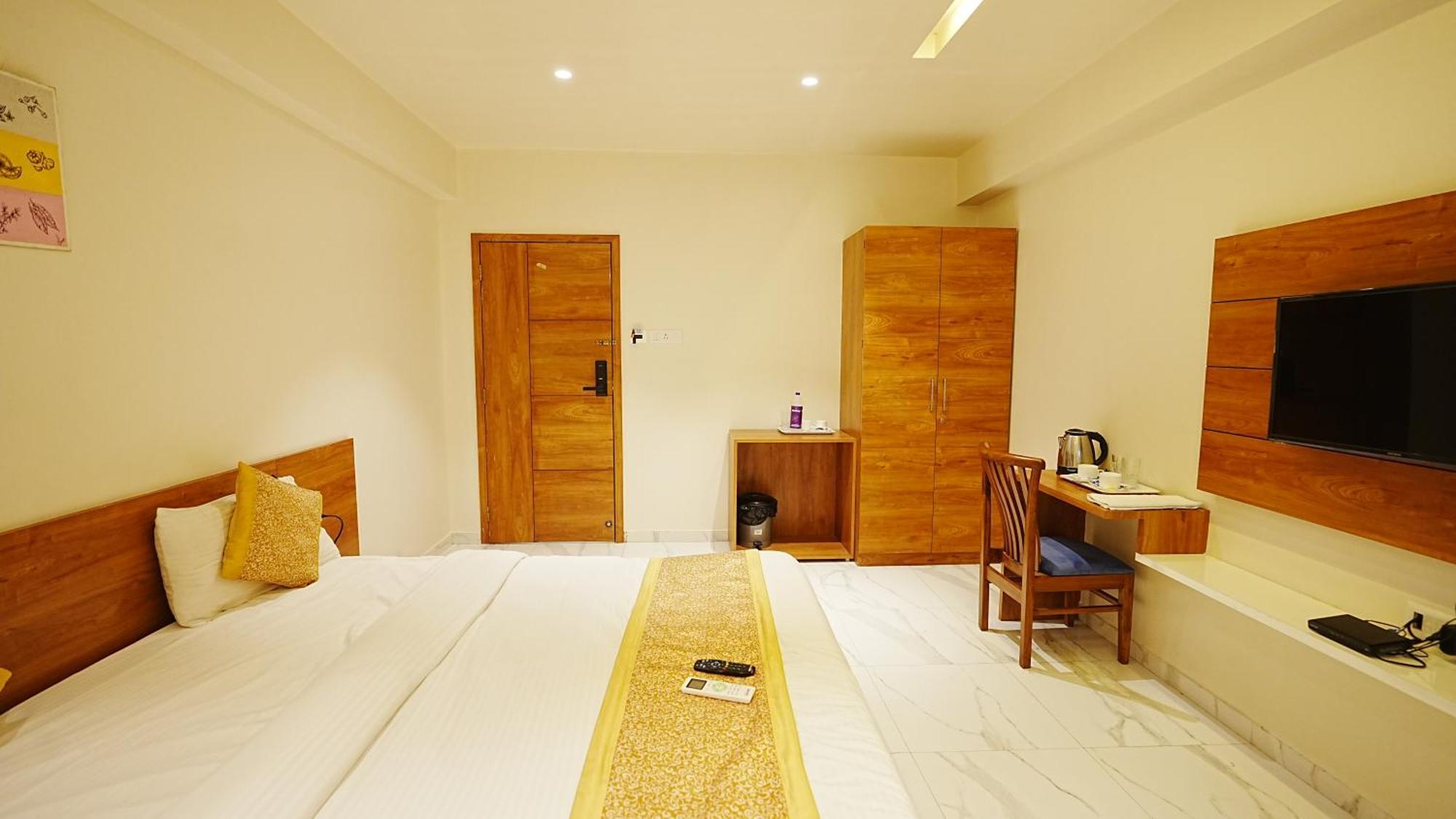 L P Regency Pune Exterior foto